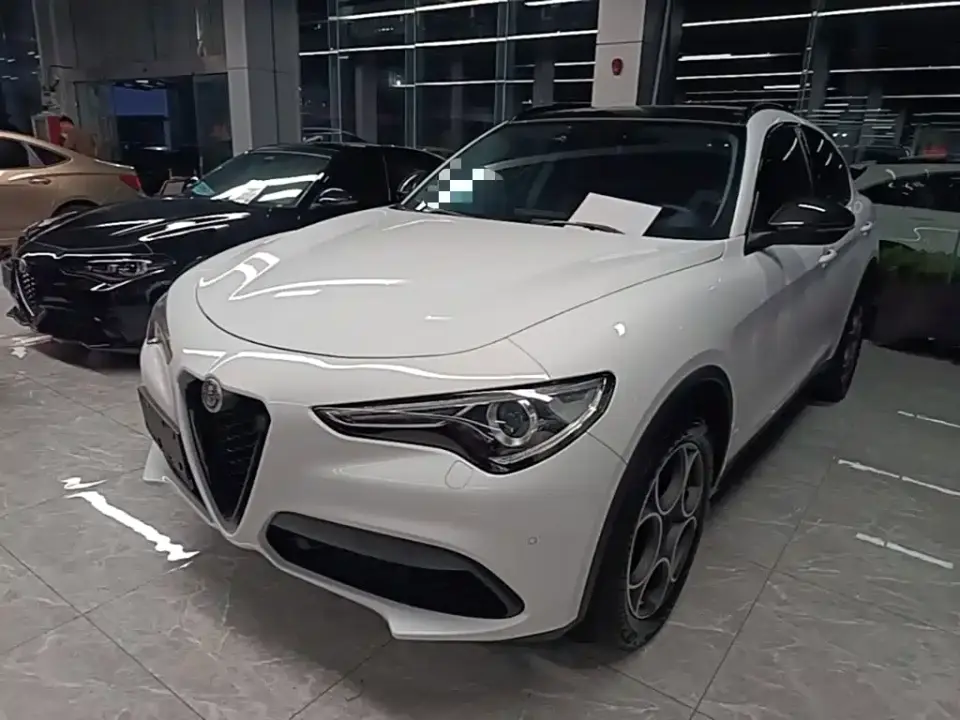 Alfa Romeo Stelvio 2.0T 280HP Luxury Edition 2021