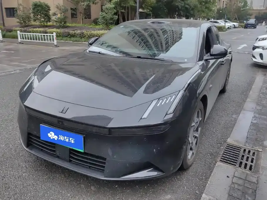Lynk & Co 10 EM-P Facelift 240 AWD Ultra 2026