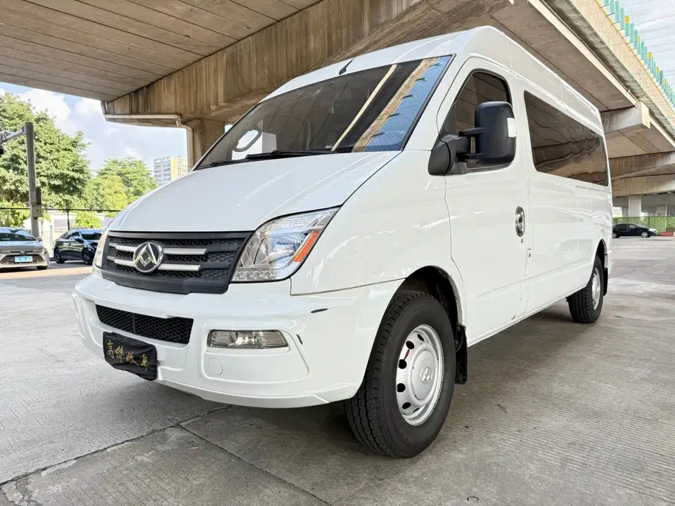 SAIC Maxus Xintu V80 2.0T Manual Classic Aoyun Long Wheelbase Medium Roof 6/7/8/9 Seats 2023