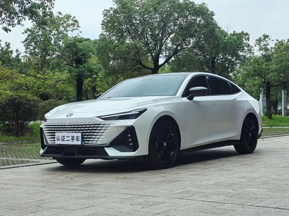 Changan UNI-V 1.5T Premium Model 2022