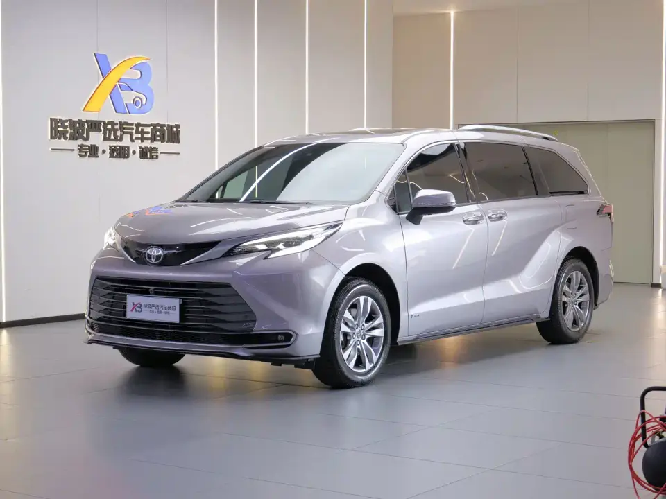 Toyota Sienna 2.5L Hybrid 4WD Premium Edition 2025