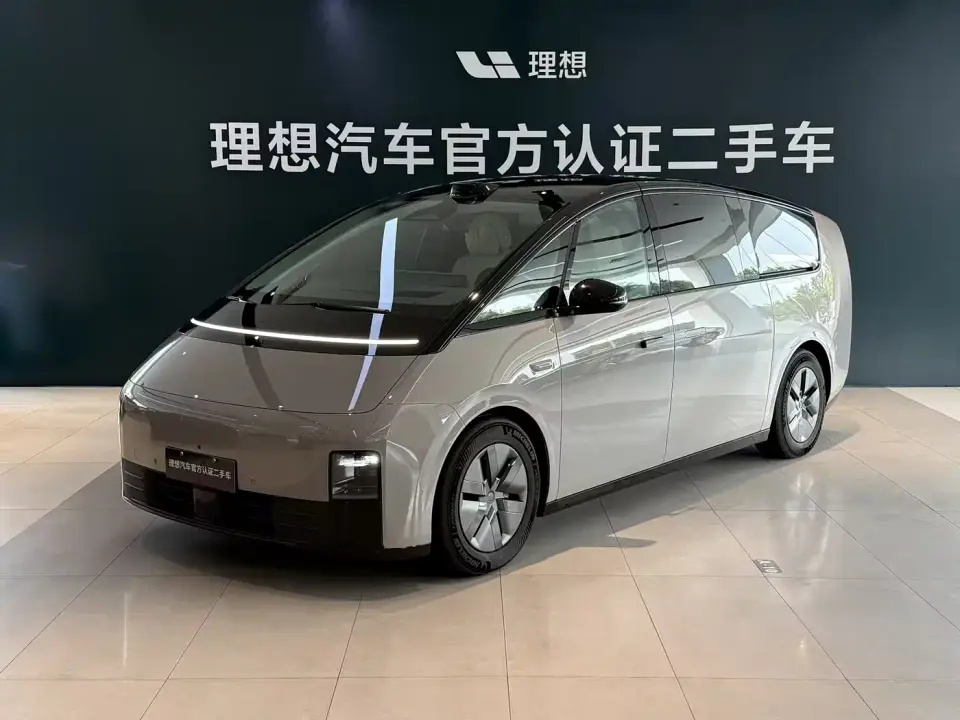 Li Auto MEGA Ultra 2024