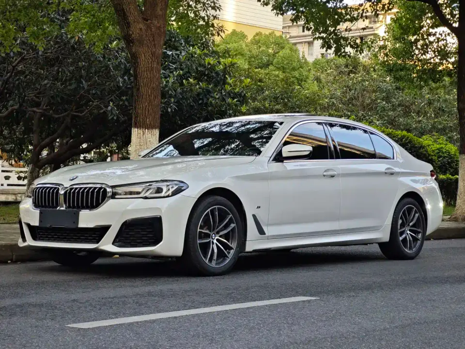 BMW 5 Series 525Li M Sport Package 2022