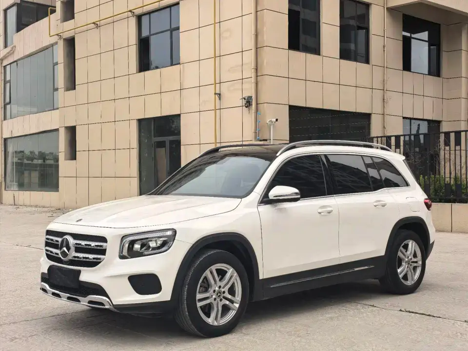 Mercedes-Benz GLB-Class Model GLB 200 Dynamic Edition 2022