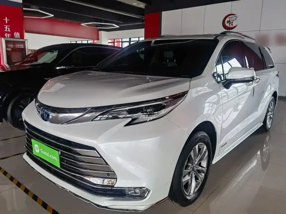 Toyota Sienna 2.5L Hybrid Comfort Edition 2024