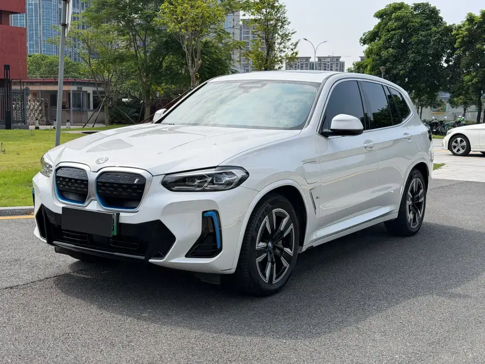 BMW iX3 Leading Edition 2022