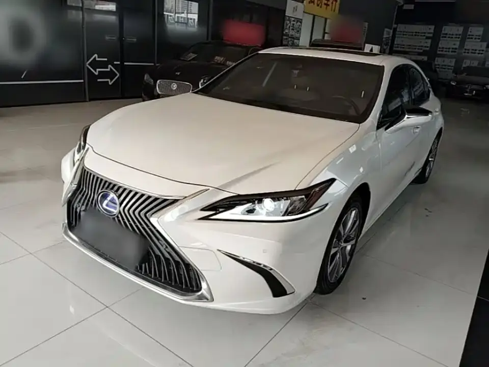 Lexus ES Model 300h Excellence Edition 2021