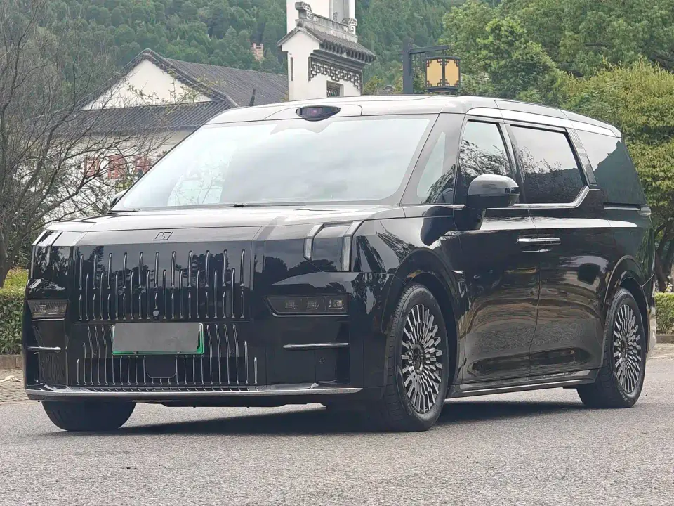 Zeekr 009 6-seat Executive AWD 108kWh 2025