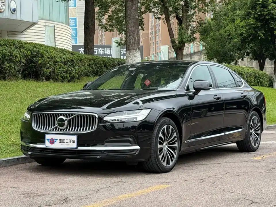 Volvo S90 B5 Zhiyi Luxury Edition 2024
