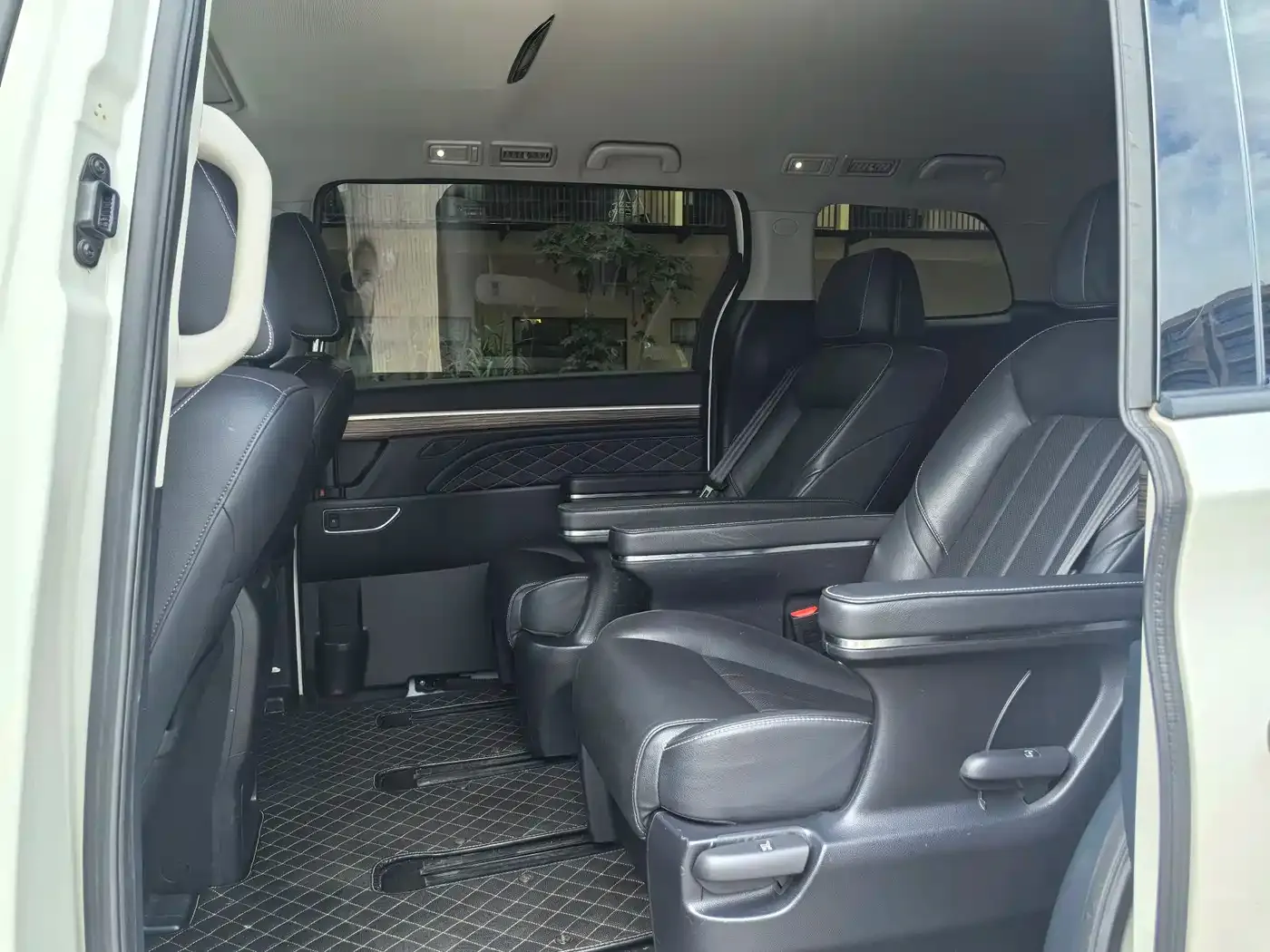 GAC Trumpchi M8 Pilot 390T Premium Edition 2020 — фото 8