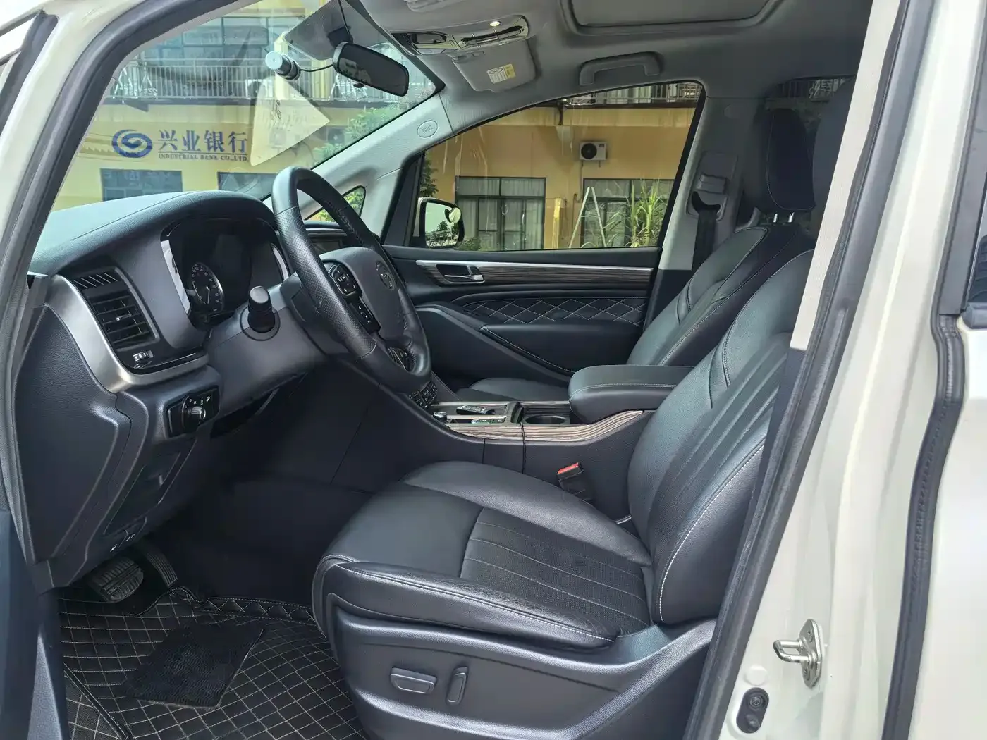 GAC Trumpchi M8 Pilot 390T Premium Edition 2020 — фото 7