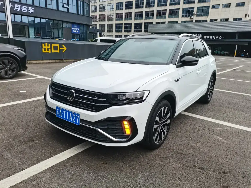 Volkswagen T-ROC 280TSI DSG 2WD R-Line Pro Connected 2021