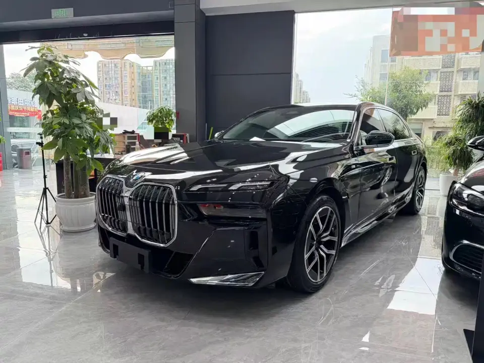 BMW 7 Series Model 735Li M Sport Package 2023