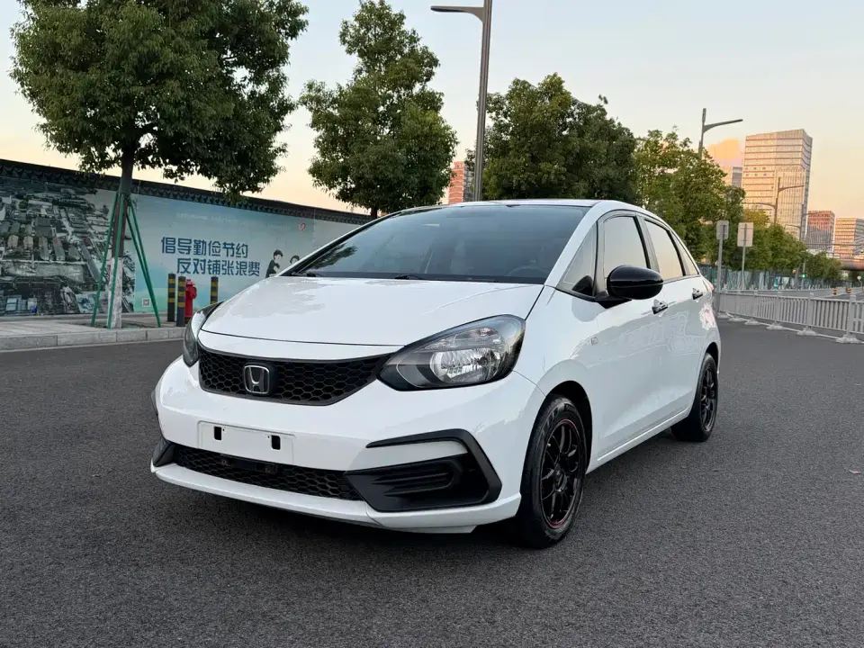 Honda Fit Model 1.5L CVT Trend Run Pro 2020