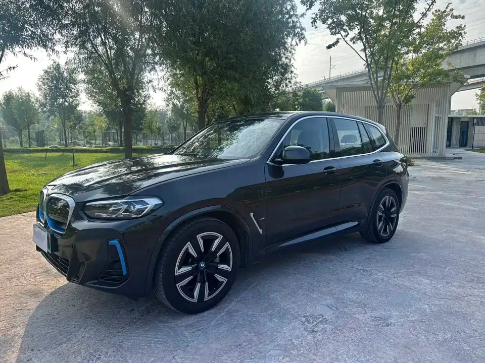 BMW iX3 Leading Edition 2022