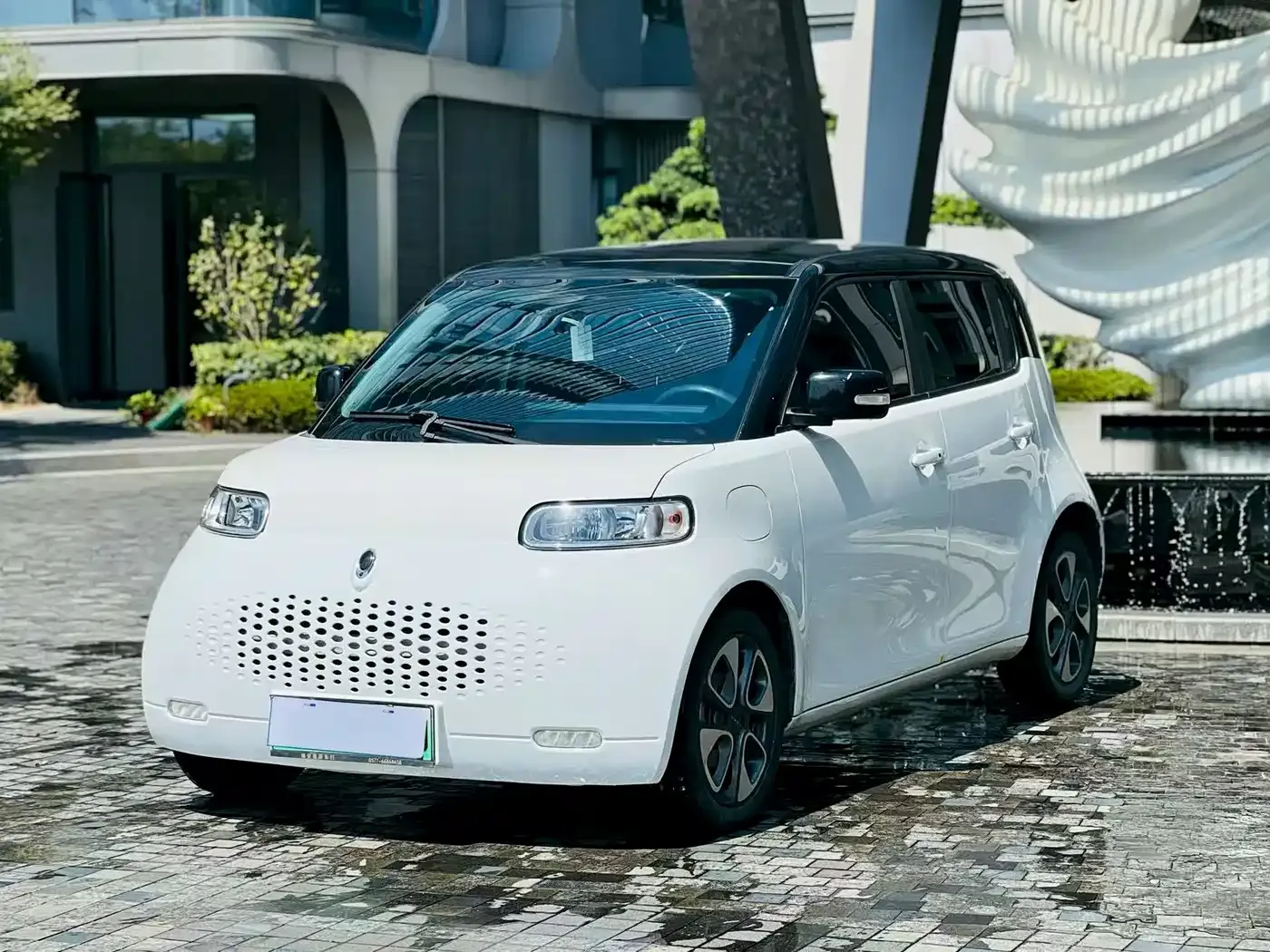 ORA White Cat 305km Luxury 2021