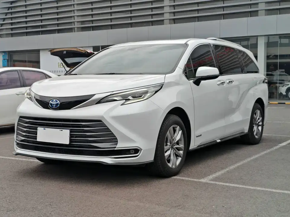 Toyota Sienna 2.5L Hybrid Ultimate Edition 2022