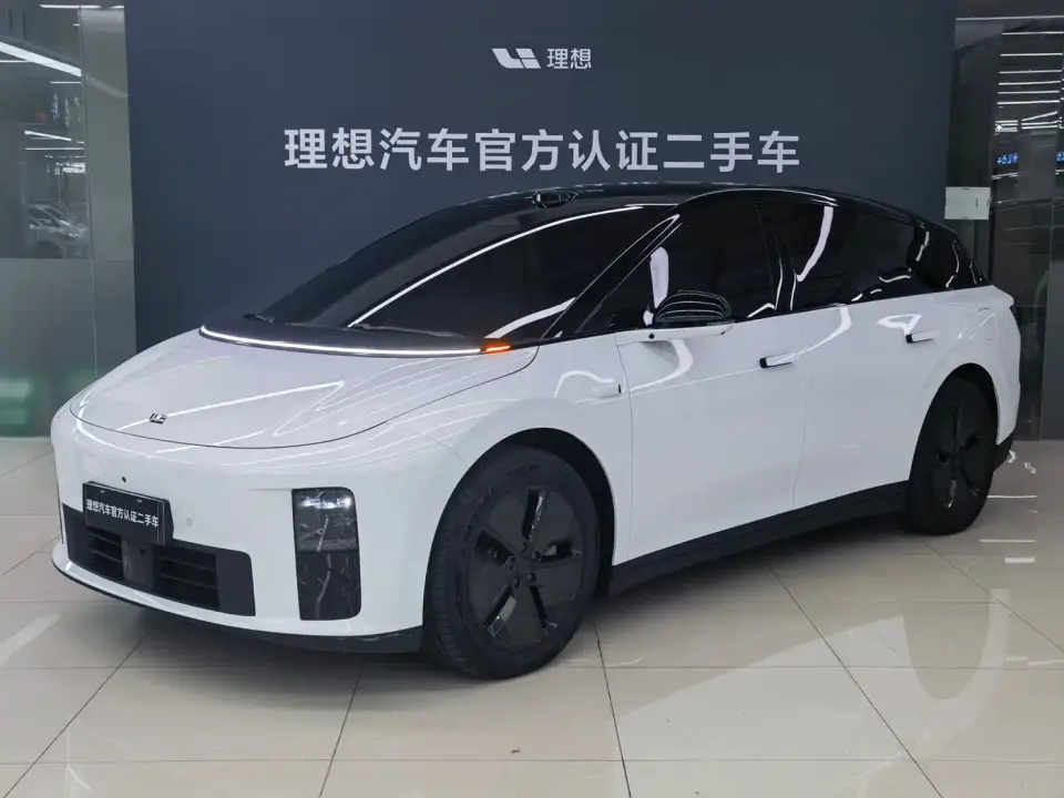 Li Auto i6 2WD Base Model 2026