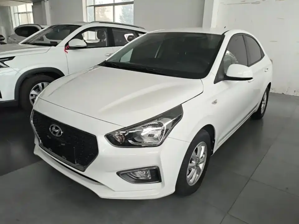 Hyundai Verna 1.4L Manual Colorful Edition China VI 2019