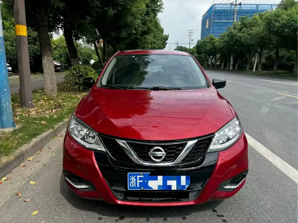 Nissan Tiida 1.6L CVT Cool Edition 2021