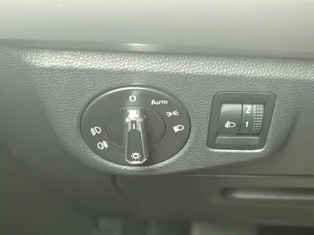 Volkswagen Lavida 1.5L Automatic Trend Edition China VI 2019 — фото 21