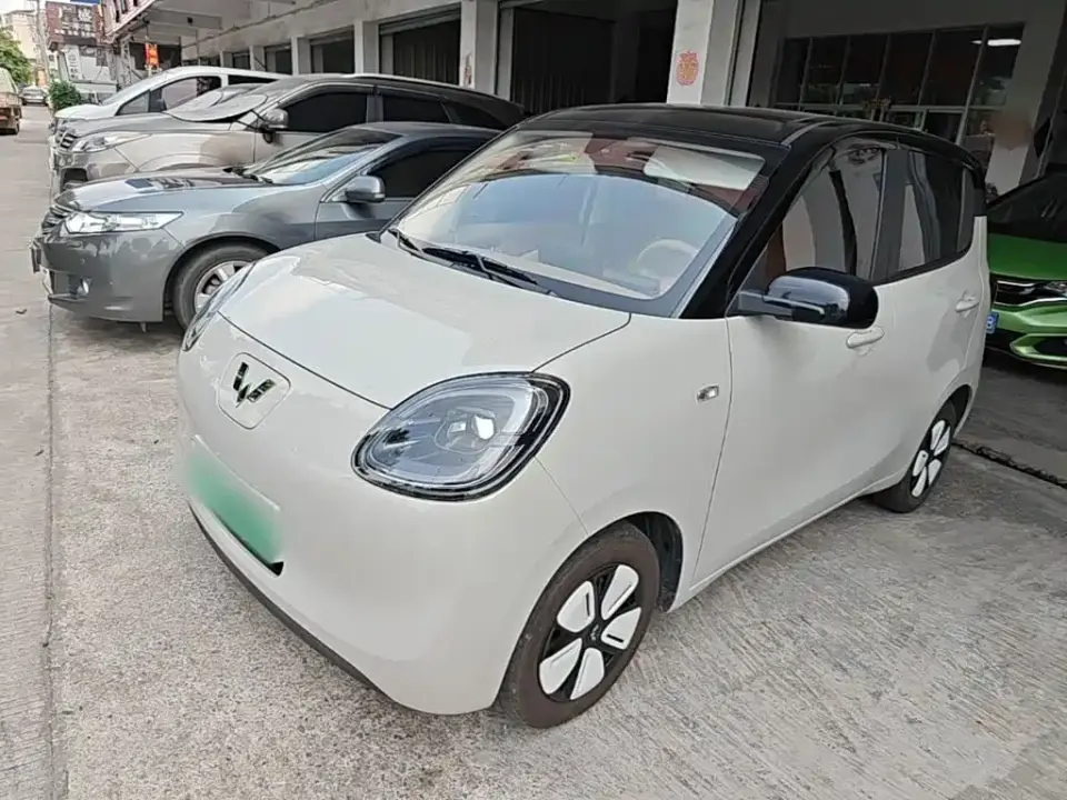 Wuling Motors Hongguang MINIEV 4-Door Premium+ Edition 2025