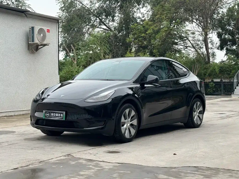 Tesla Model Y Facelift Rear-Wheel Drive Version 2023