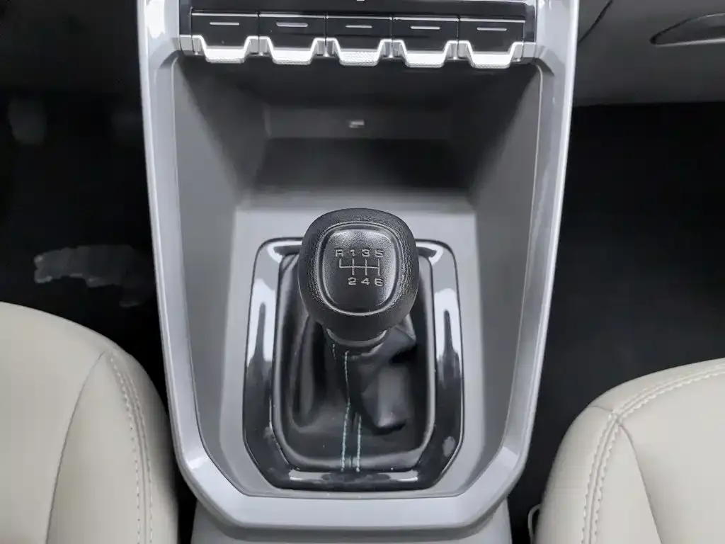 Baojun RS-3 1.5L Manual Smart Comfort 2021 — фото 13