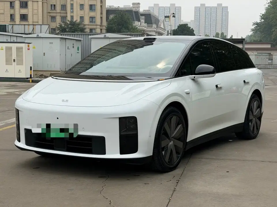 Li Auto i6 4WD Base Model 2026
