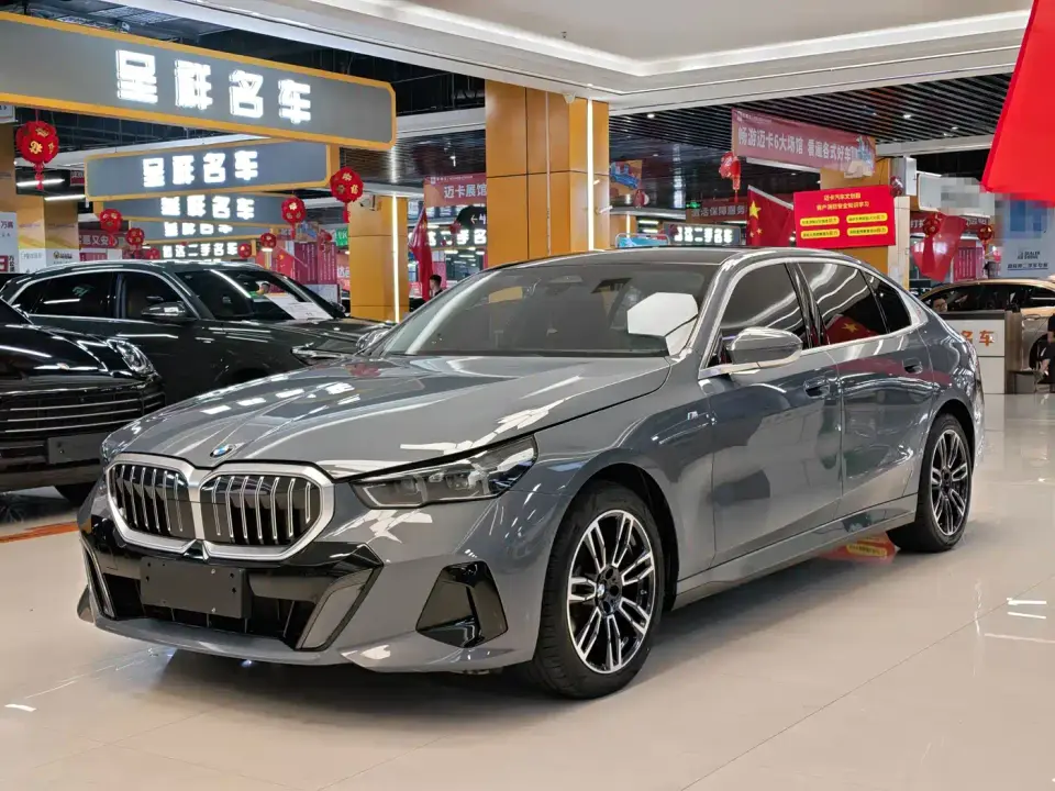 BMW 5 Series 525Li M Sport Package 2024