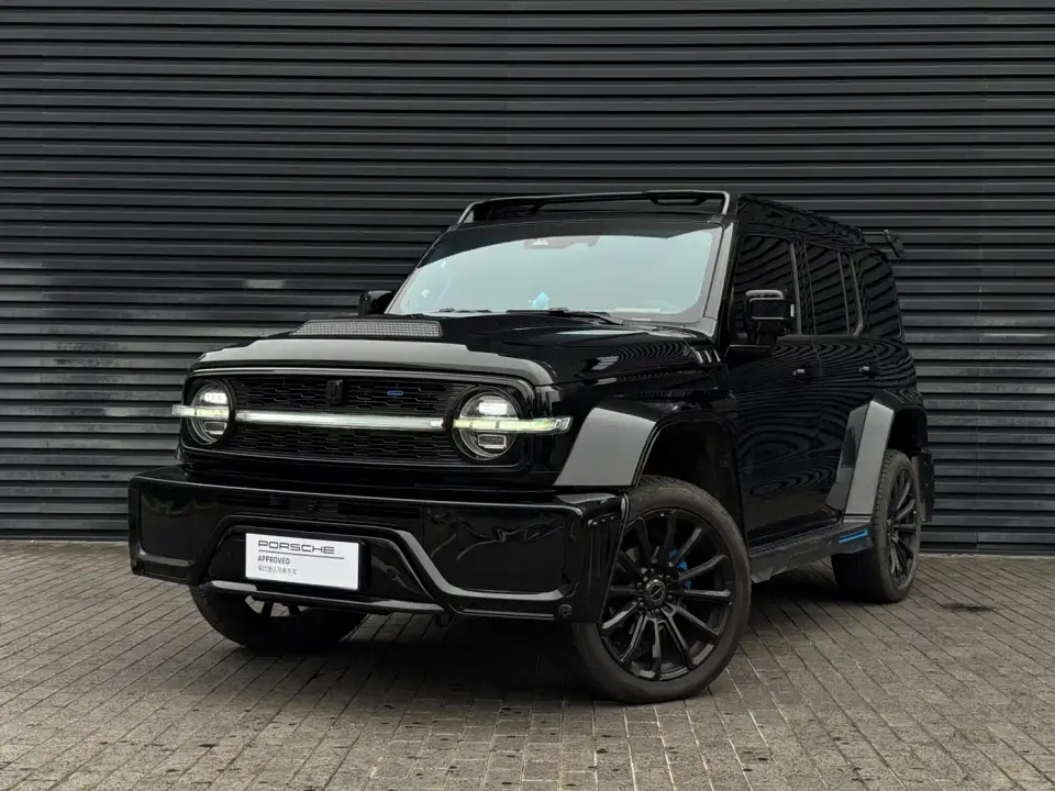 Crossboundary Auto Co-created Tank 300 2.0T Cyber Knight 2023
