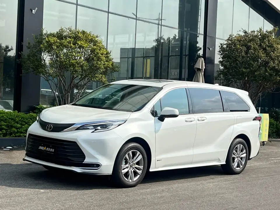 Toyota Sienna 2.5L Hybrid Comfort Edition 2024