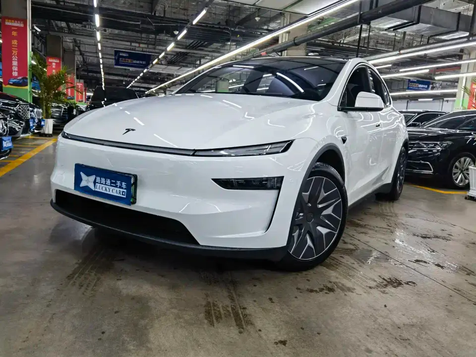 Tesla Model Y L Facelift Long Range AWD 2025