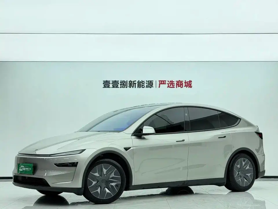 Tesla Model Y L Facelift Long Range AWD 2025