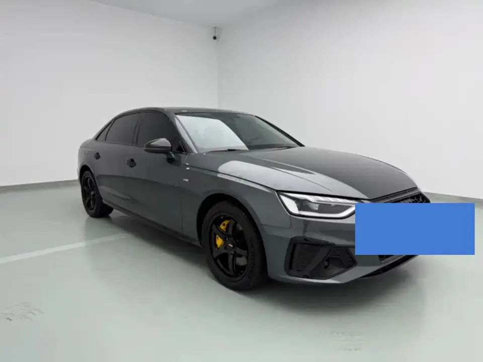 Audi A4L 40 TFSI Luxury Dynamic 2022