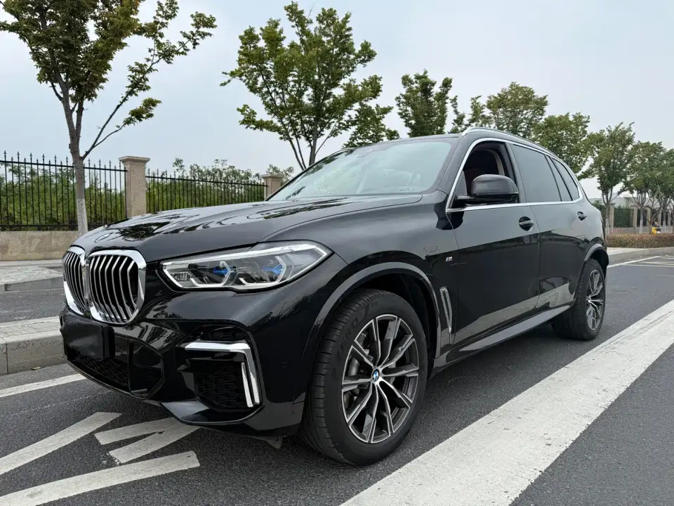 BMW X5 xDrive 30Li Premium M Sport Package 2023