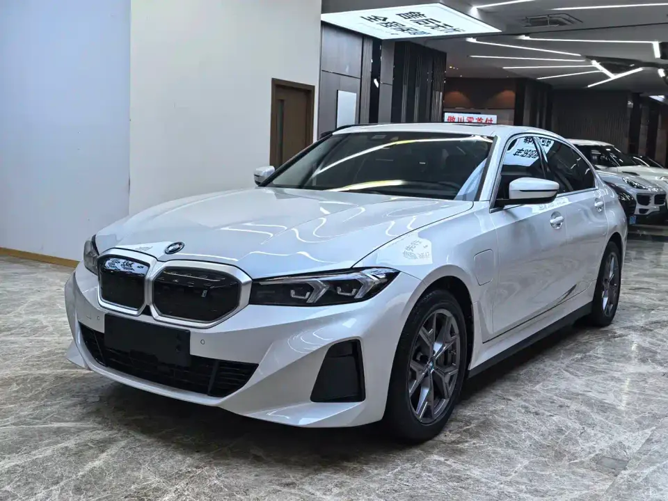 BMW i3 eDrive 35 L 2024