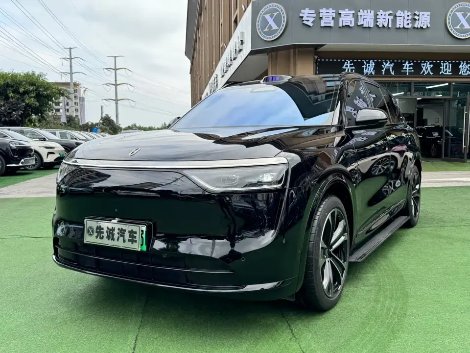 AITO Wenjie AITO M8 Extended Range Ultra 53.4kWh 6-Seater 2025