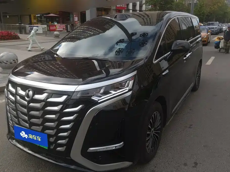 Denza D9 DM-i Smart Driving Edition 1100 FWD Flagship 2025