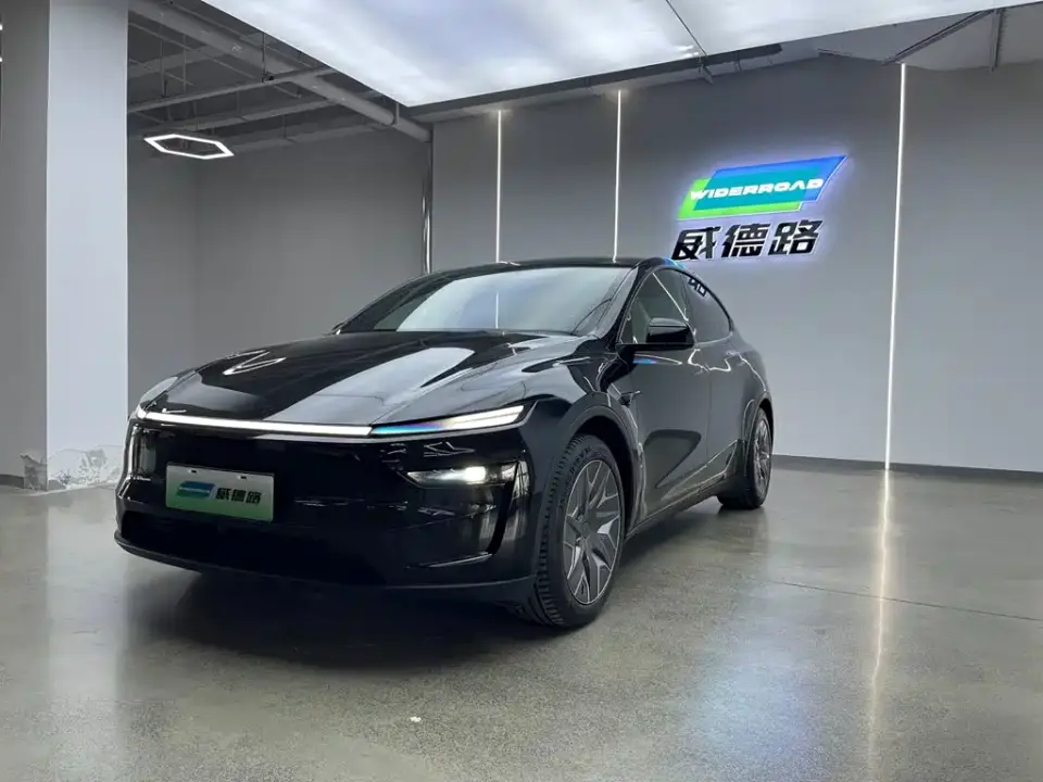 Tesla Model Y L Facelift Long Range AWD 2025