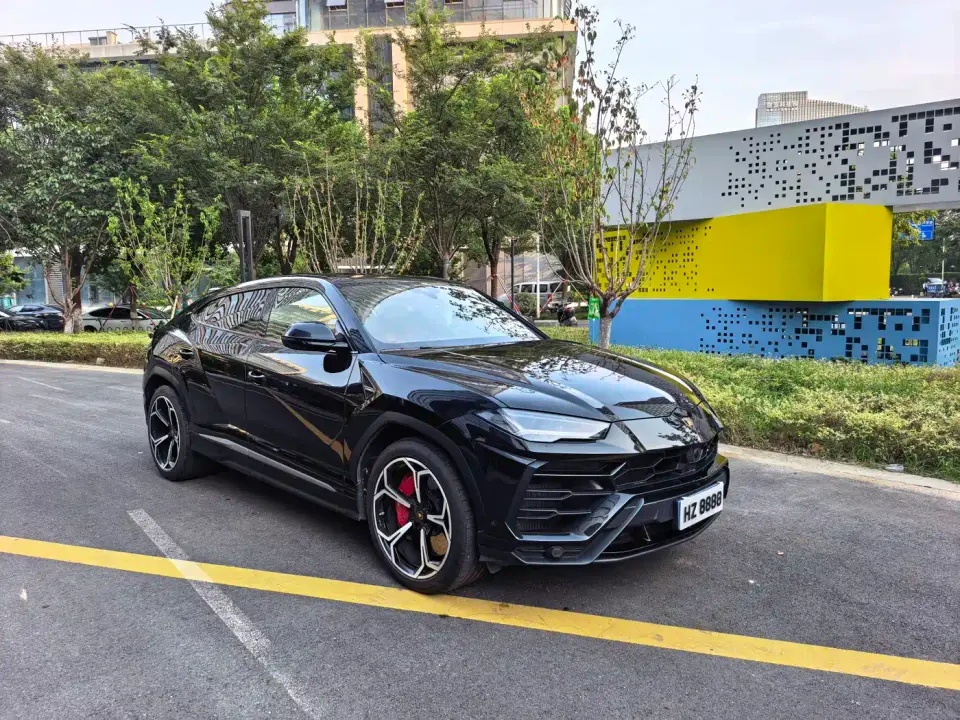 Lamborghini Urus 4.0T V8 2019