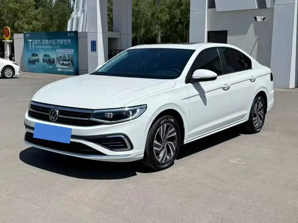 Volkswagen Bora 200TSI DSG Joy Ride PRO Edition 2025