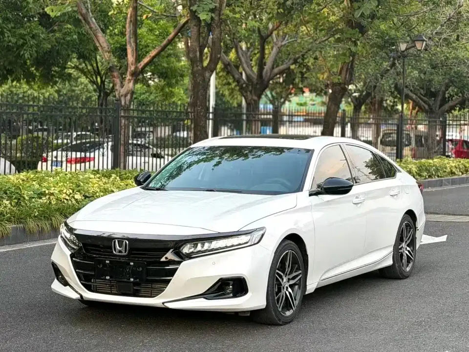 Honda Accord 260TURBO Phantom Night Premium 2022
