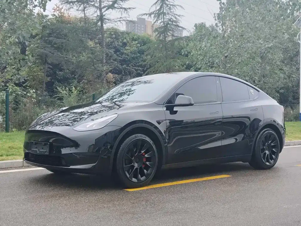 Tesla Model Y Facelift Rear-Wheel Drive Version 2023