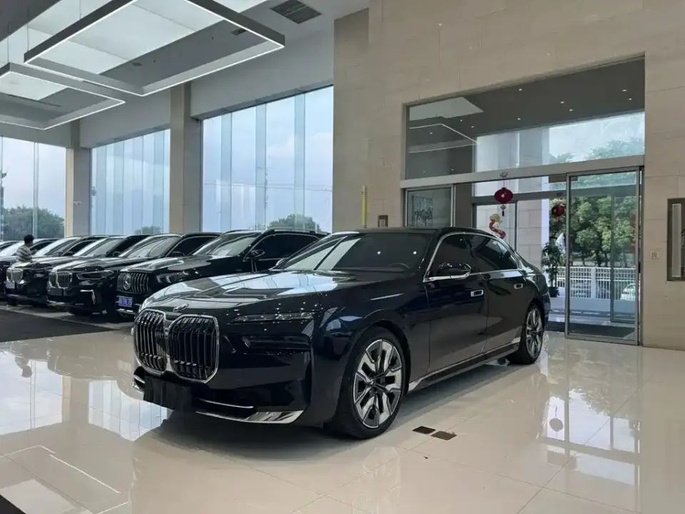 BMW 7 Series Facelift 740Li Exclusive Luxury Package 2023