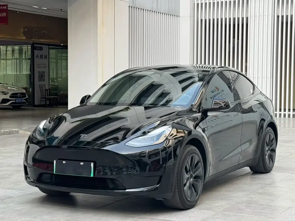 Tesla Model Y Rear-Wheel Drive Edition 2024