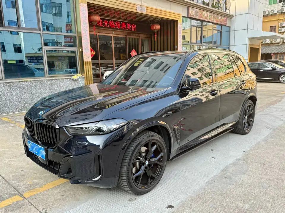 BMW X5 xDrive 30Li Premium M Sport Black Night Package 2024