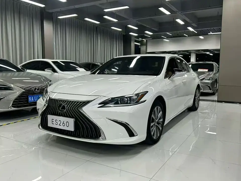 Lexus ES Model 260 Excellence Edition 2020