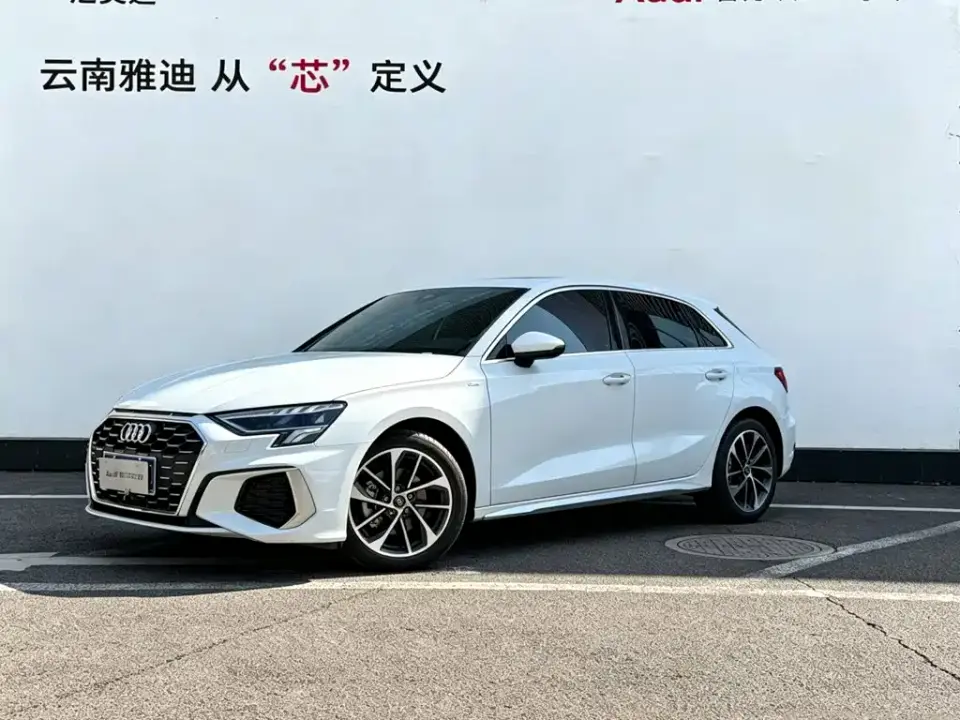 Audi A3 Model Sportback 35 TFSI Progressive Sport 2024