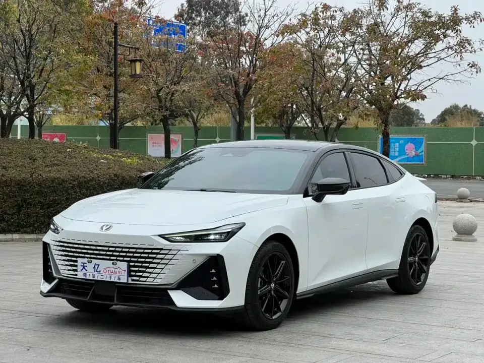 Changan UNI-V 1.5T Luxury Edition 2024